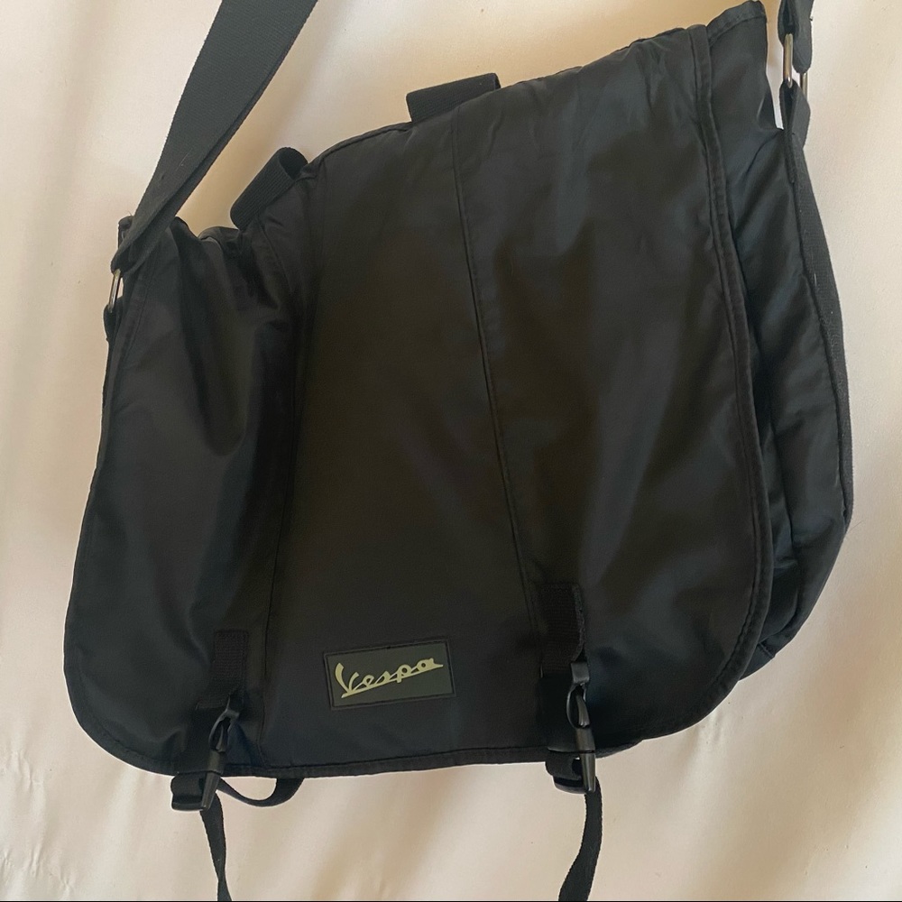 Vespa Nylon Laptop Messenger Bag New Without Tags. Gem